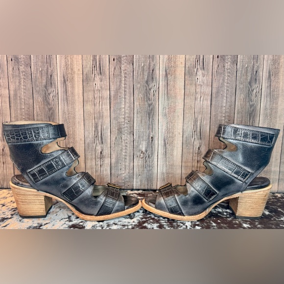 FREEBIRD Quail Black Multi Distressed Strappy Sandals Size 9 - Picture 8 of 14